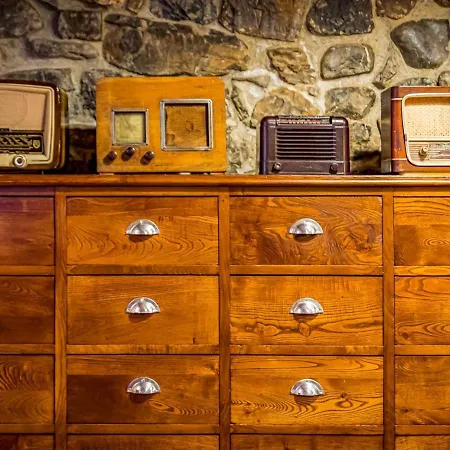 Casa De Piedra En El Corazon De *