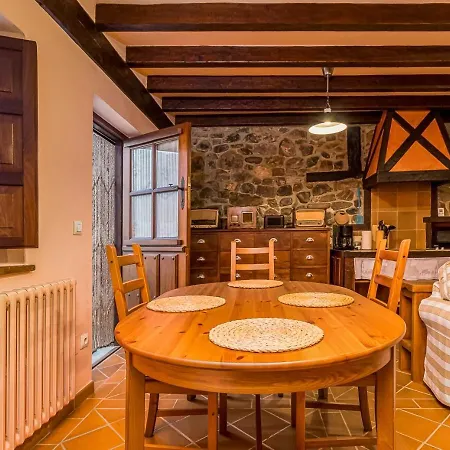 Casa De Piedra En El Corazon De Potes