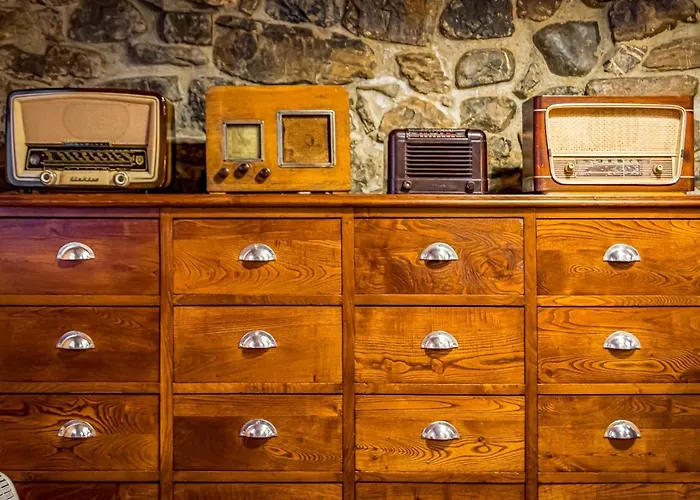 Casa De Piedra En El Corazon De *