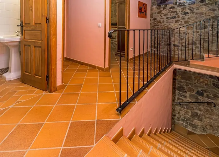 Casa De Piedra En El Corazon De *